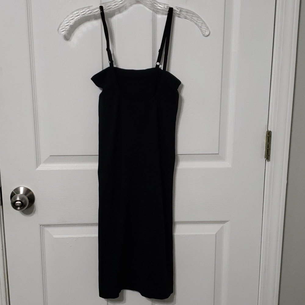 Like new Black shape wear small